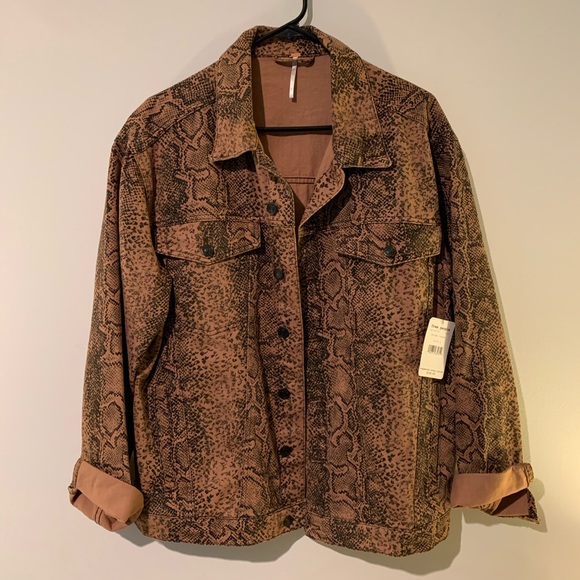 BRAND NWT Free People denim snake jacket size L